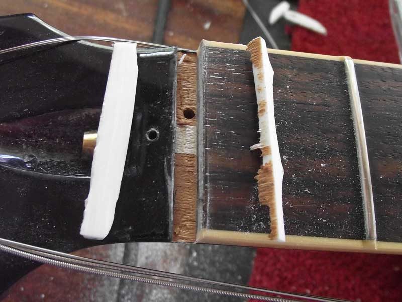 Les Paul Standard nut completely out
