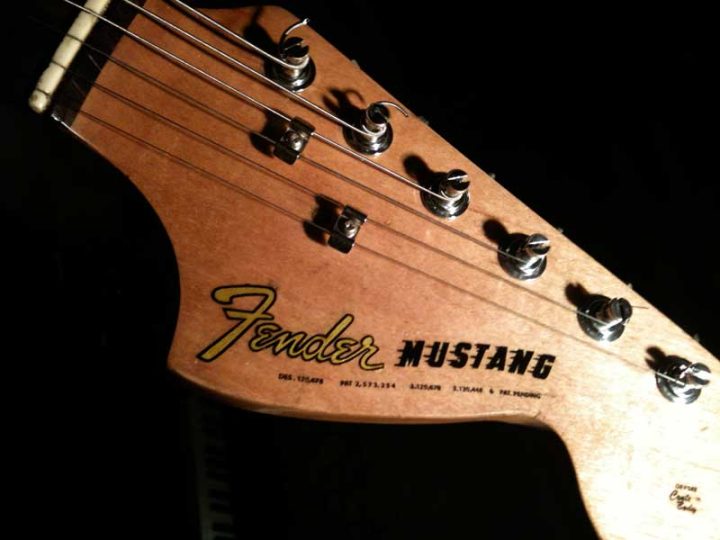 Sonic Blue Fender Mustang headstock