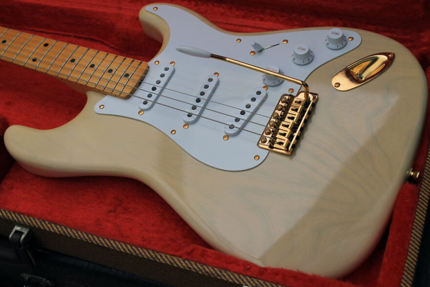 Mary Kaye tribute Stratocaster completed