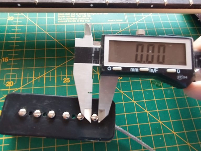 An easy way to measure polepiece spacing Manchester Guitar Tech